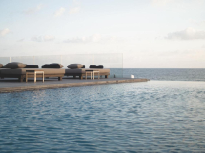  Pool overflow