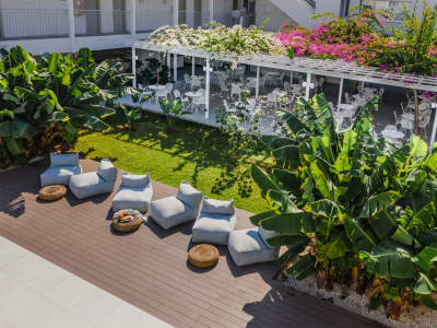  Garden Lounge