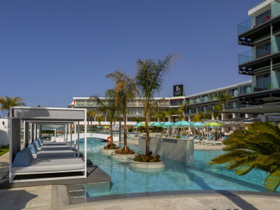  Pool area