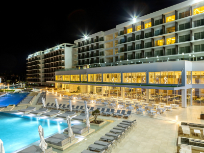 Hotel by night