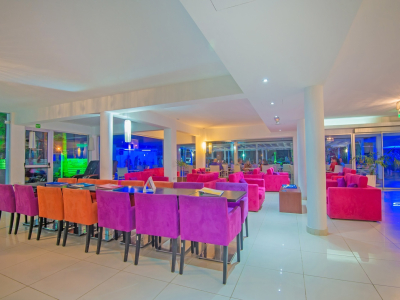  Lobby area