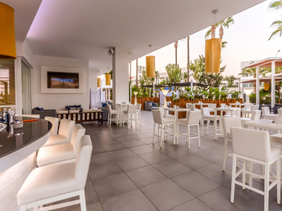  Hotel Bar