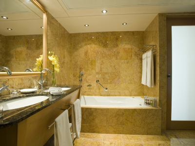  ASIMINA SUITES HOTEL BATHROOM