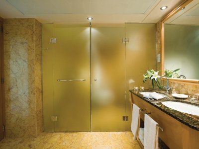  ASIMINA SUITES HOTEL SHOWER AND WC