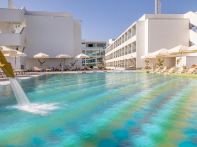  Pool water