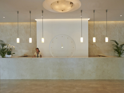  Reception