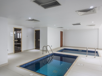  Spa Indoor Hot Cold Pools