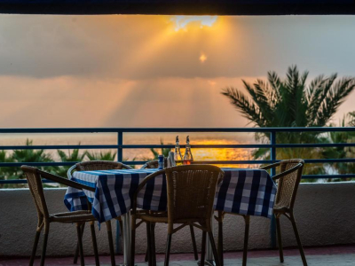  HELIOS BAY HOTEL APTS