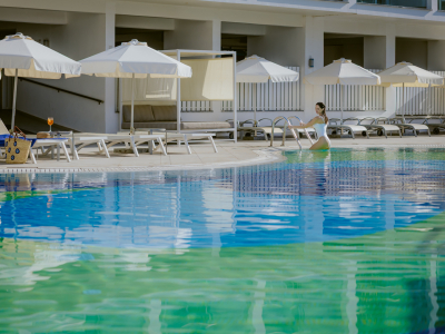  River Rock by DEC-154