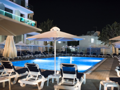  Ourdoor Pool