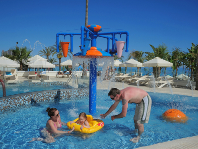 Kids Pool