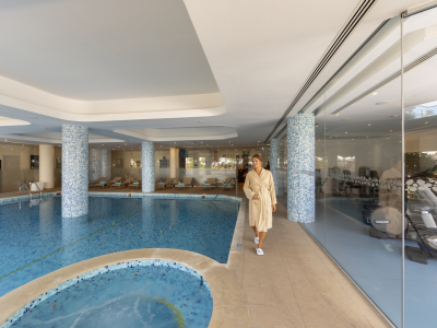  Pool indoor