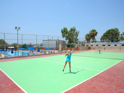  Tennis court