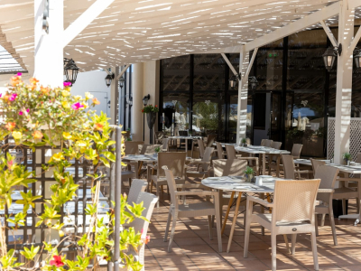  Lunch restaurant