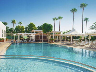  Pool area