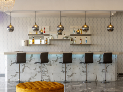  Bar B