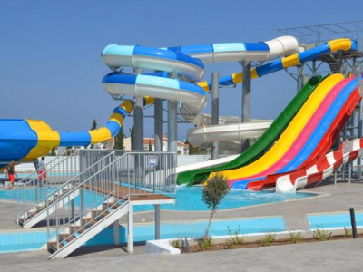 KING EVELTHON BEACH HOTEL