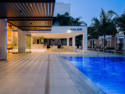  SEASONS HOTEL by DEC-20