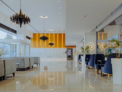  SEASONS HOTEL by DEC-63