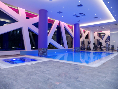  Indoor pool