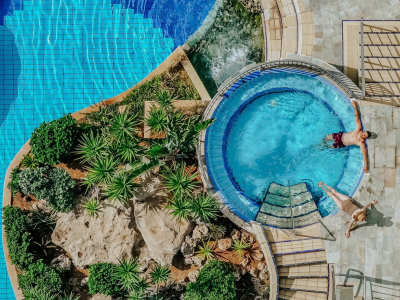  GOLDEN BAY BEACH HOTEL