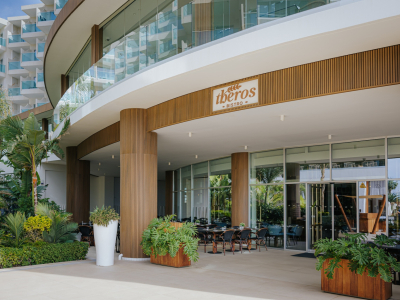  Theros Bistro