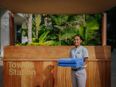  Pool Towel Station