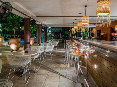  Pool bar