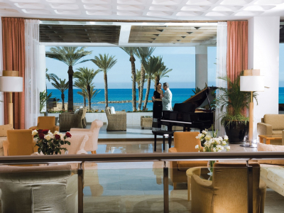  PIONEER BEACH HOTEL LOBBY