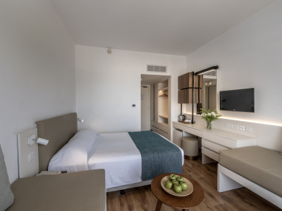  LOUIS PHAETHON BEACH