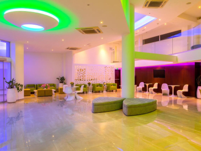 Lobby area