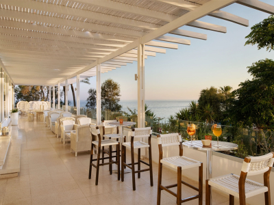  Evening veranda