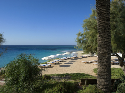 Hotel beach sand