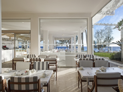  Cafe Calypso outside