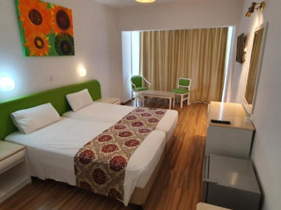  Superior room inland view