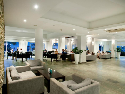  Lobby Area