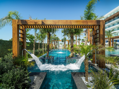  AMT Leisure Evera Outdoor Pool