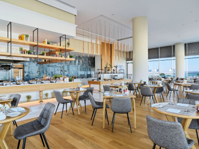  AMT Dining Ezaria