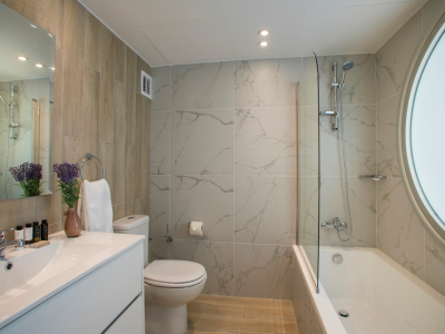  standard room bathroom - Copy