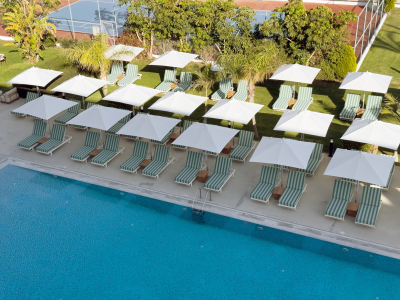  adults pool 8