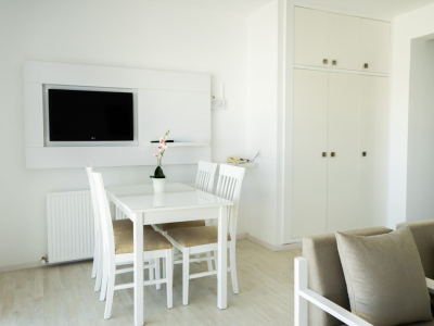  liquid-apts-20246-1024x684