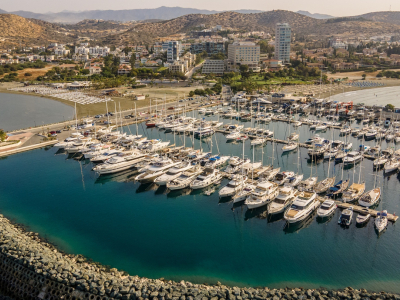  Marina