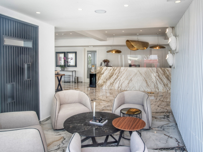  Reception