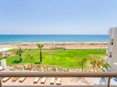  Beachfront view