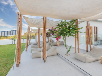  Sun terrace