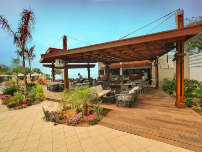 Bar terrace