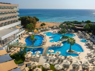  Hotel beach