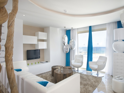  LOUIS ALTHEA KALAMIES VILLAS