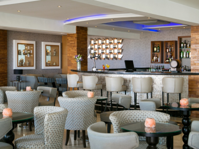  Cocktail Bar