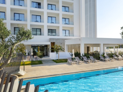  Pool-Bar